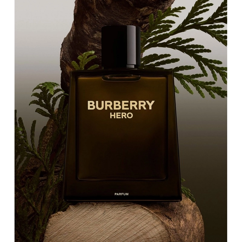 Фото Burberry Hero Parfum