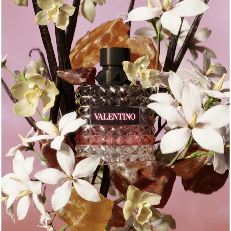 Фото Valentino Donna Born In Roma Intense