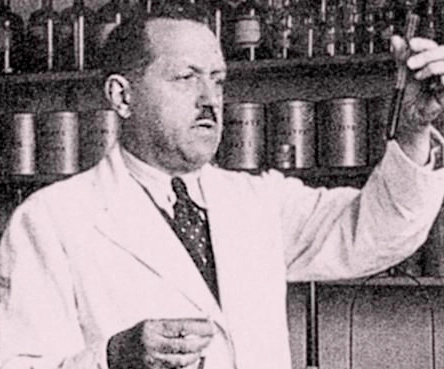 Парфюмер, основатель парфюмерной школы Givaudan Jean Carles (Жан Карль)