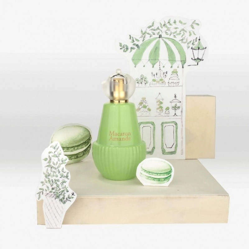 Фото Jeanne Arthes Tea Time à Paris Macaron Amande