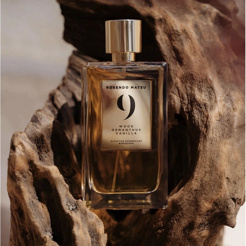 Фото Rosendo Mateu Olfactive Expressions Rosendo Mateu Nº 9 Wood, Osmanthus, Vanilla