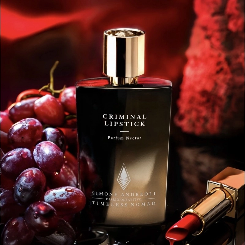 Фото Simone Andreoli Criminal Lipstick