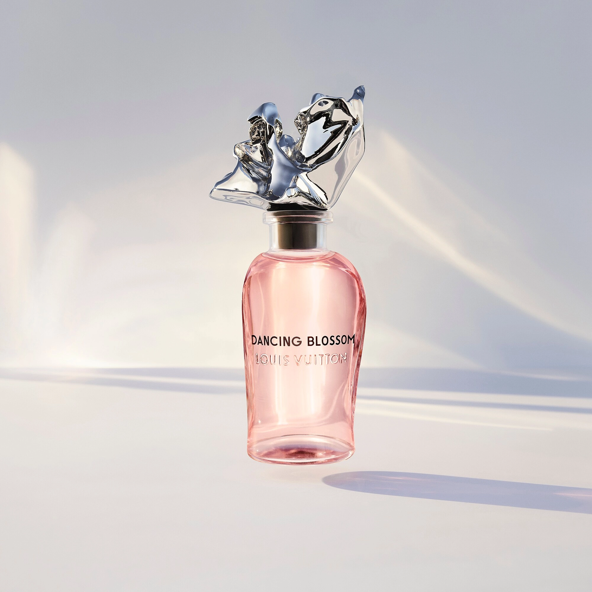 Фото Louis Vuitton Dancing Blossom