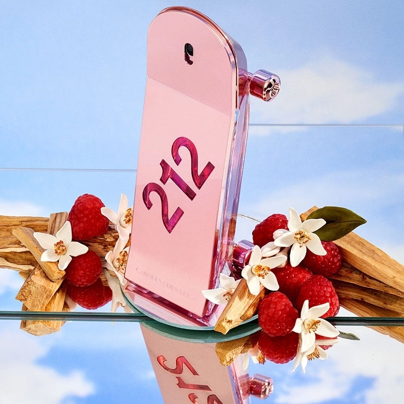 Фото Carolina Herrera 212 Heroes Forever Young