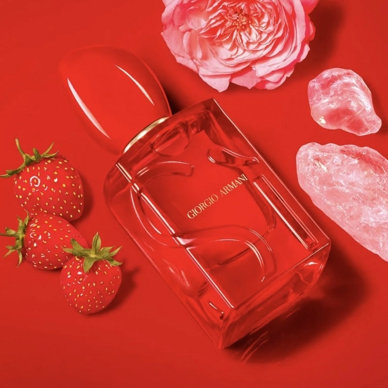 Фото Armani Sì Passione Red Bloom