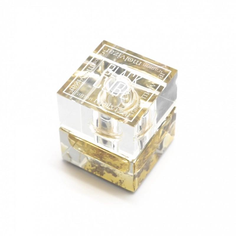 Фото Ramon Molvizar Black Cube