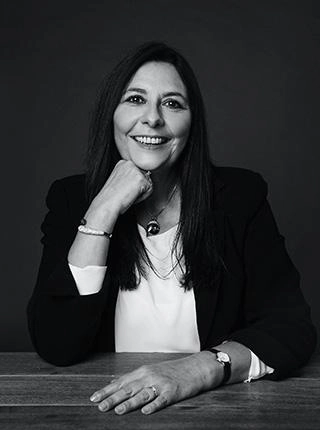 Парфюмер Sylvie Fischer (Сильви Фишер)
