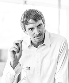 Штатный парфюмер дома Caron William Fraysse (Уильям Фресс)