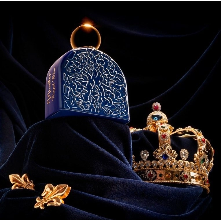 Фото M.Micallef Royal Blue