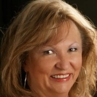 Парфюмер Shelley Waddington (Шелли Уэддингтон)