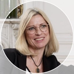 Парфюмер Karoline Vieth-Buxton (Каролина Файт-Бакстон)