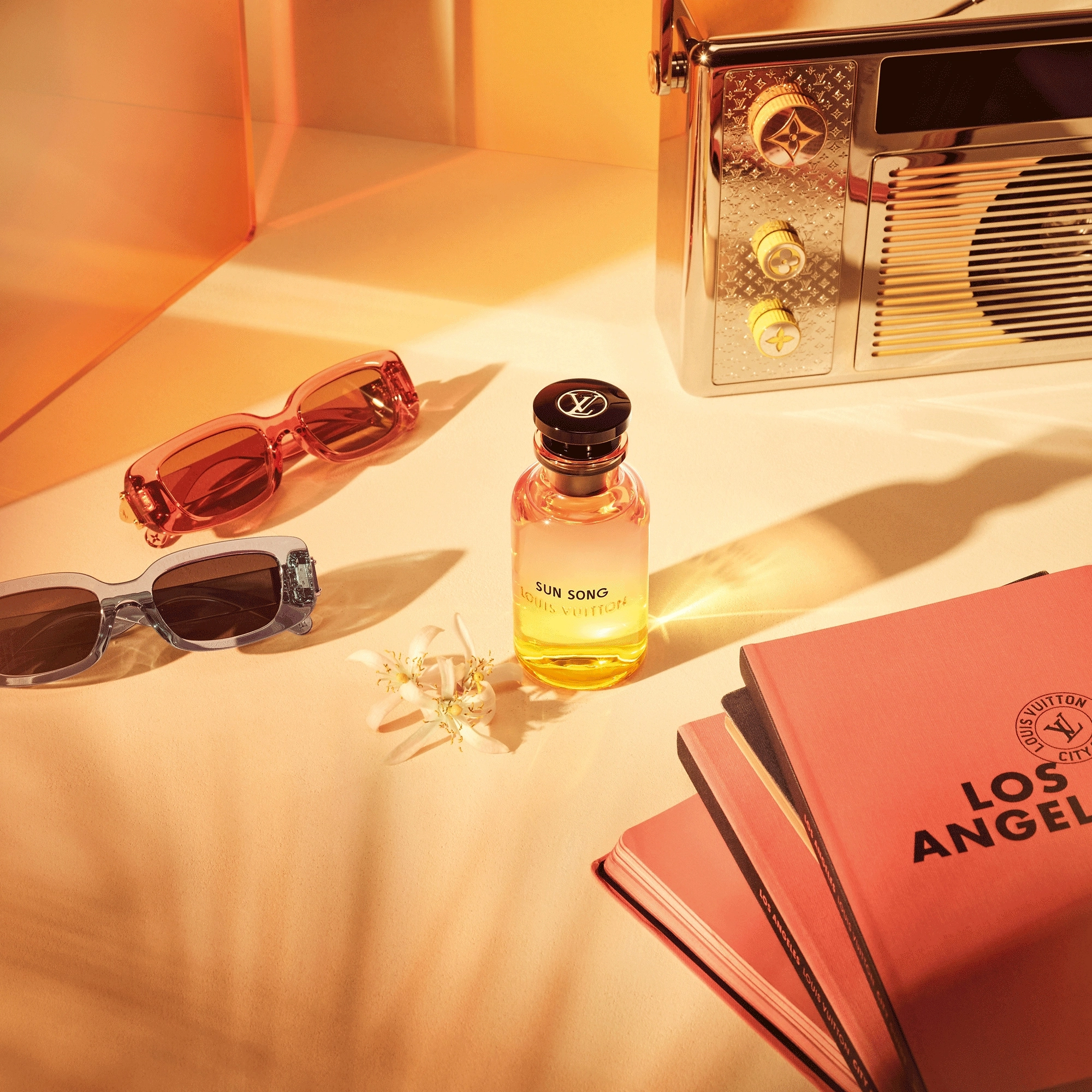 Фото Louis Vuitton Sun Song (2025)
