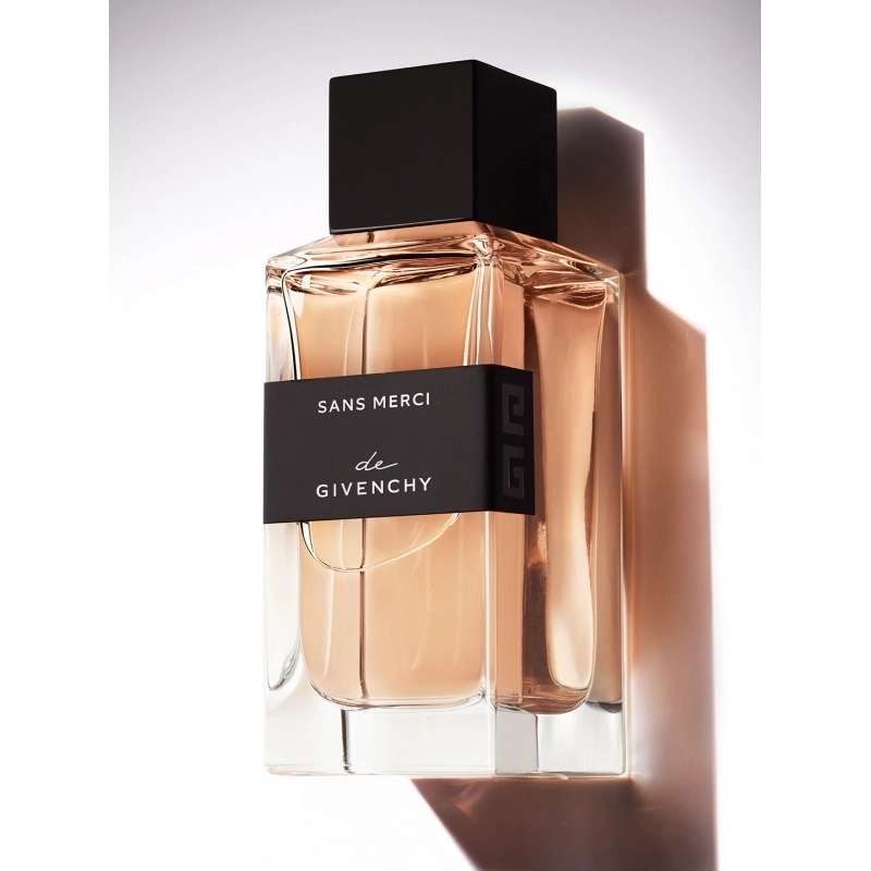 Фото Givenchy Sans Merci