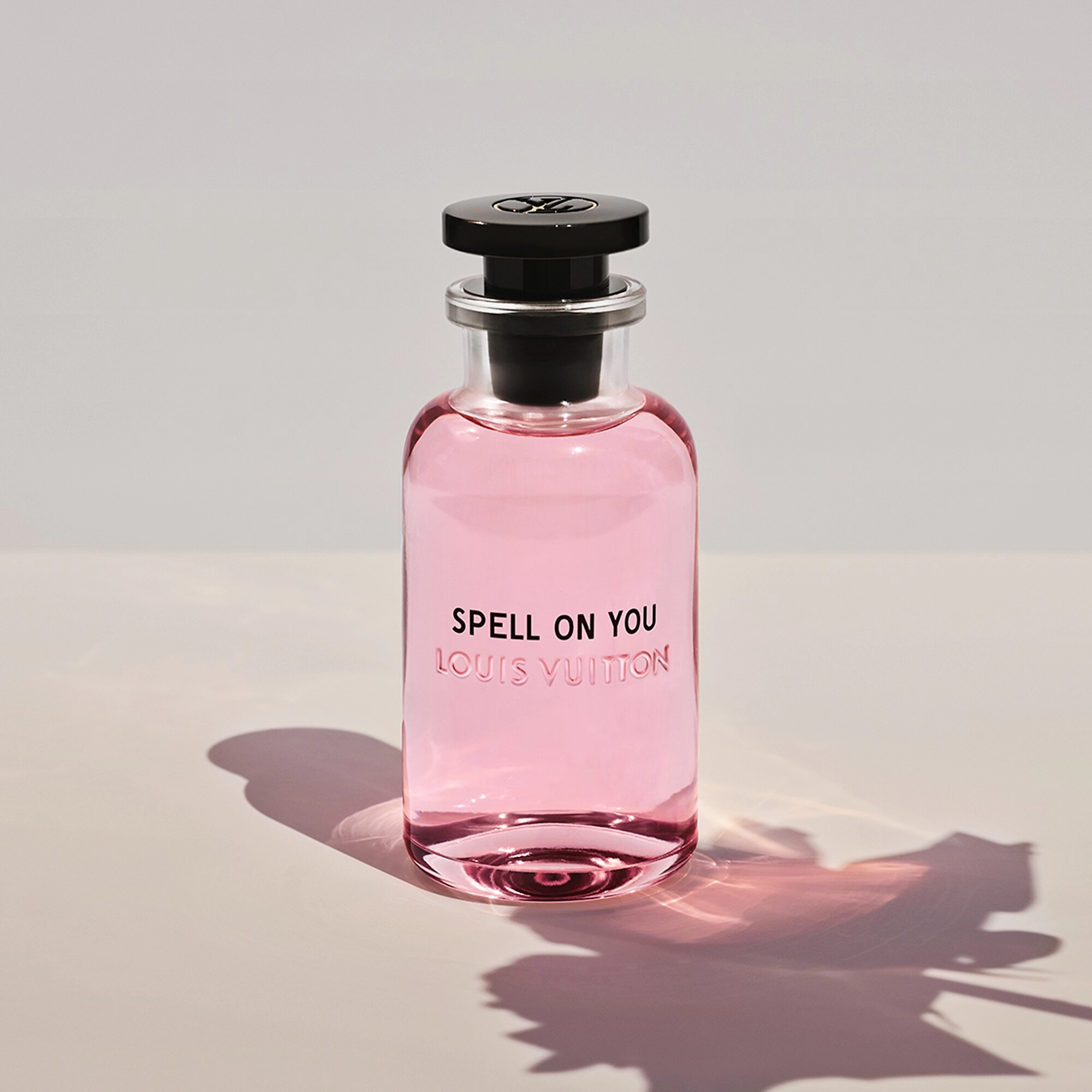 Фото Louis Vuitton Spell On You