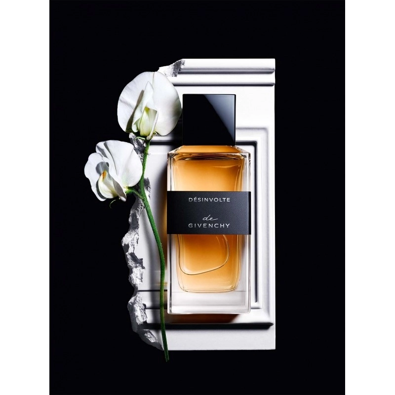 Фото Givenchy Desinvolte