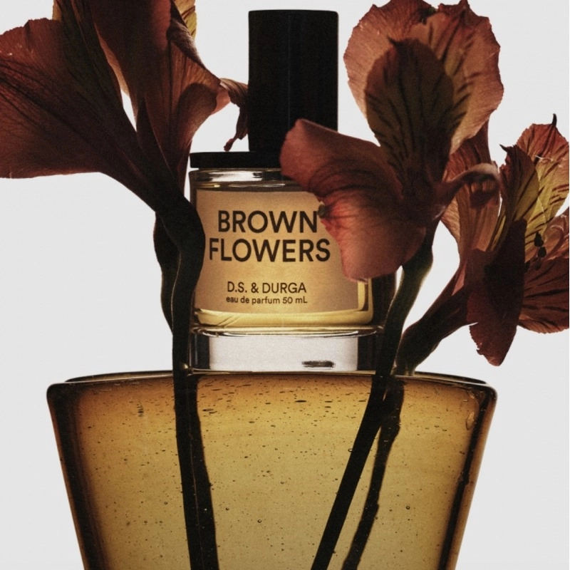 Фото D.S. & Durga Brown Flowers