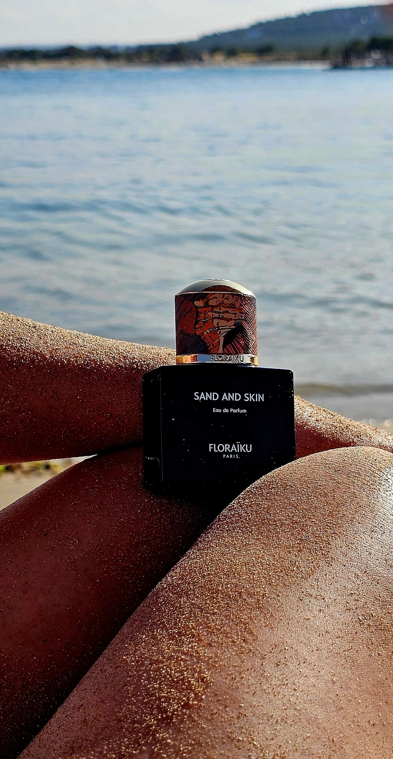 Floraïku Sand and Skin