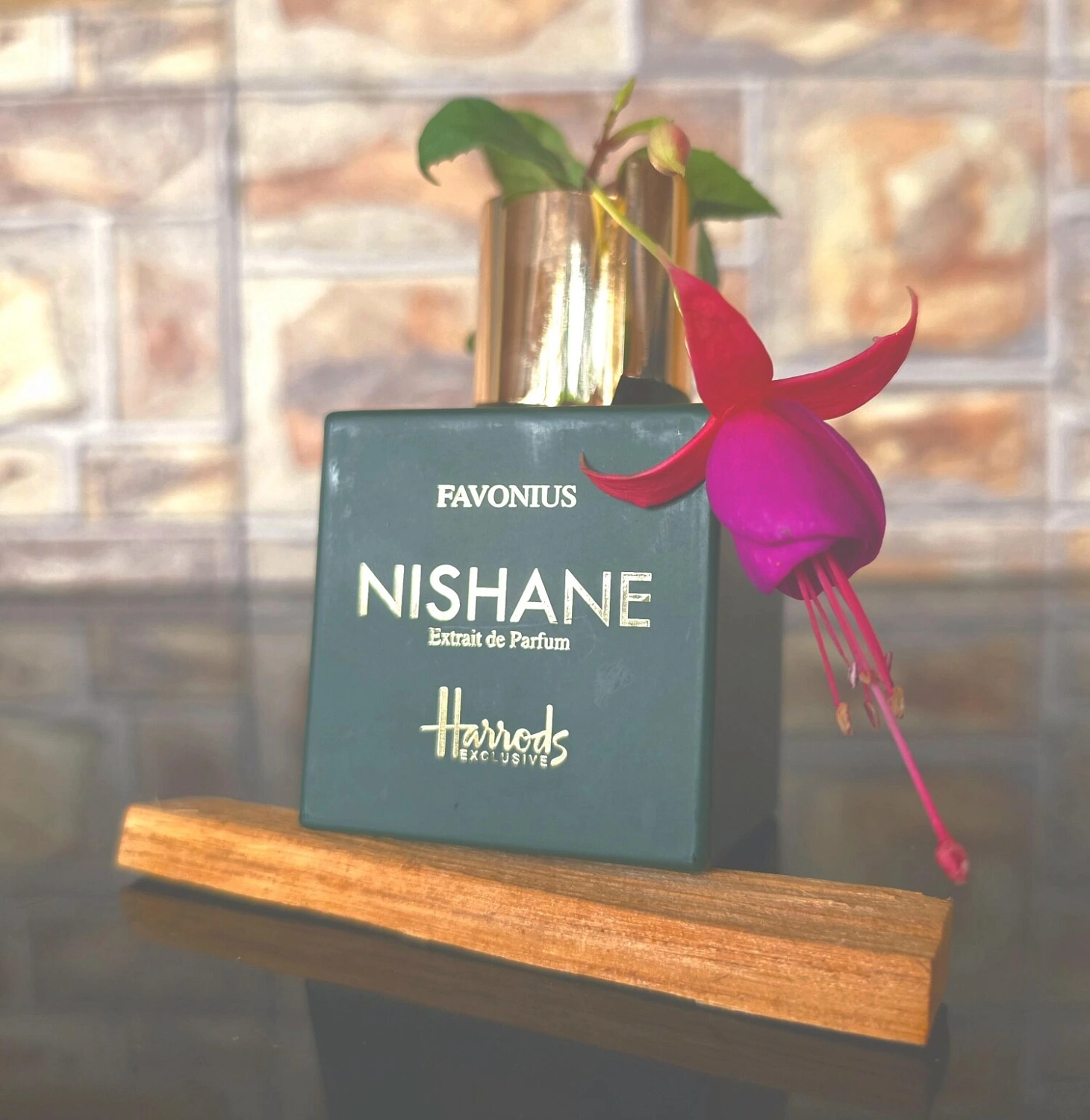 Nishane Favonius