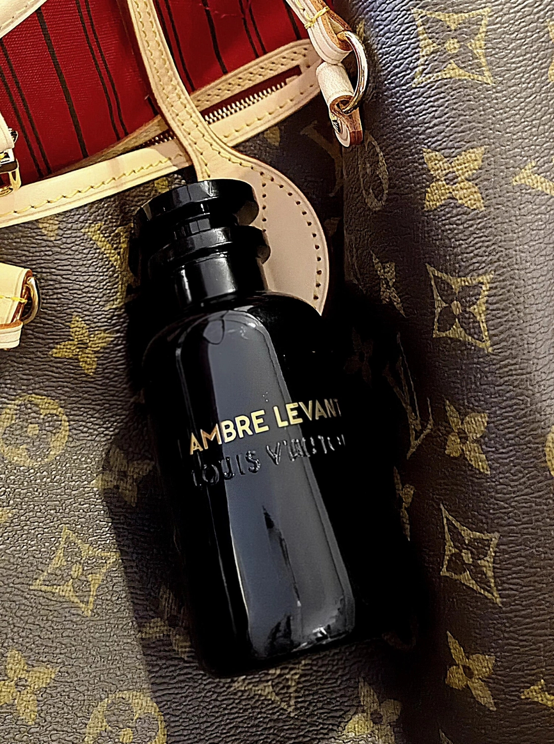 Louis Vuitton Ambre Levant