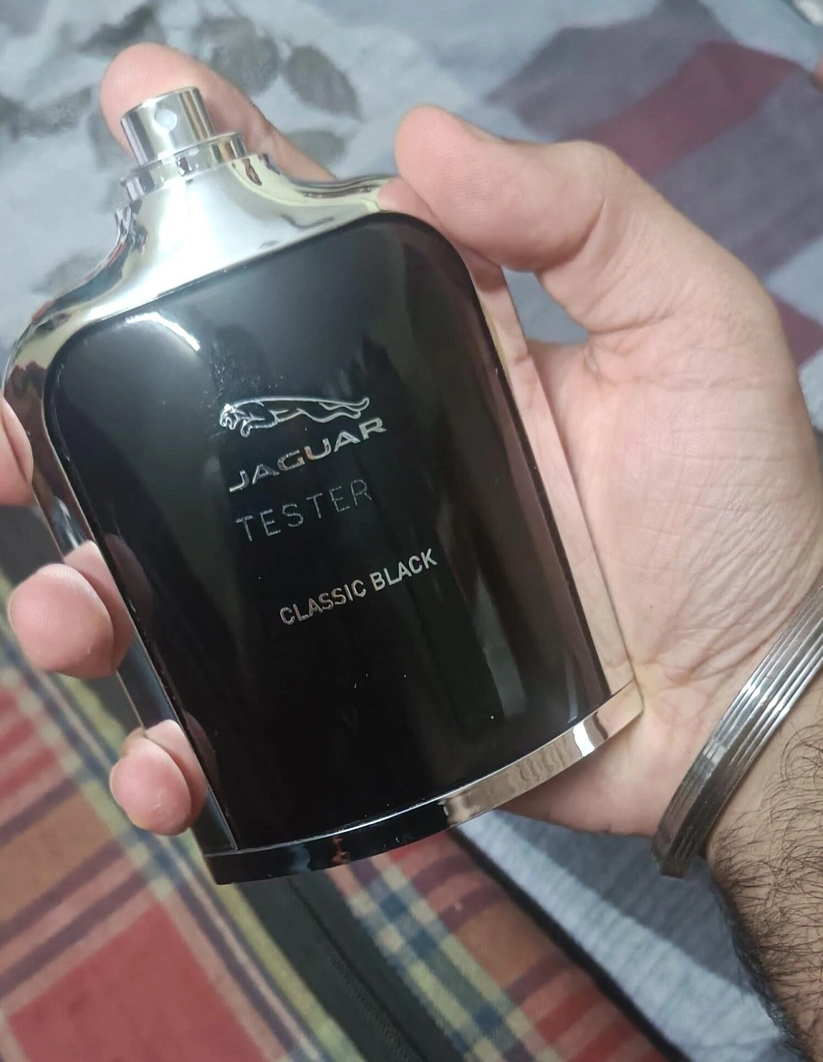 Jaguar Classic Black