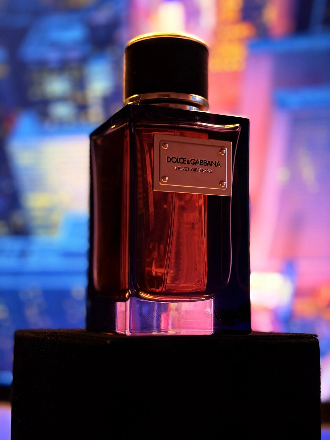 Dolce & Gabbana Velvet Zafferano