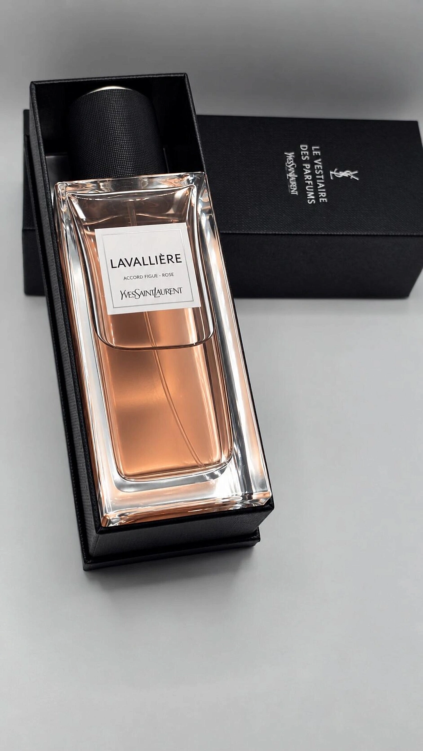 Yves Saint Laurent Lavalliere